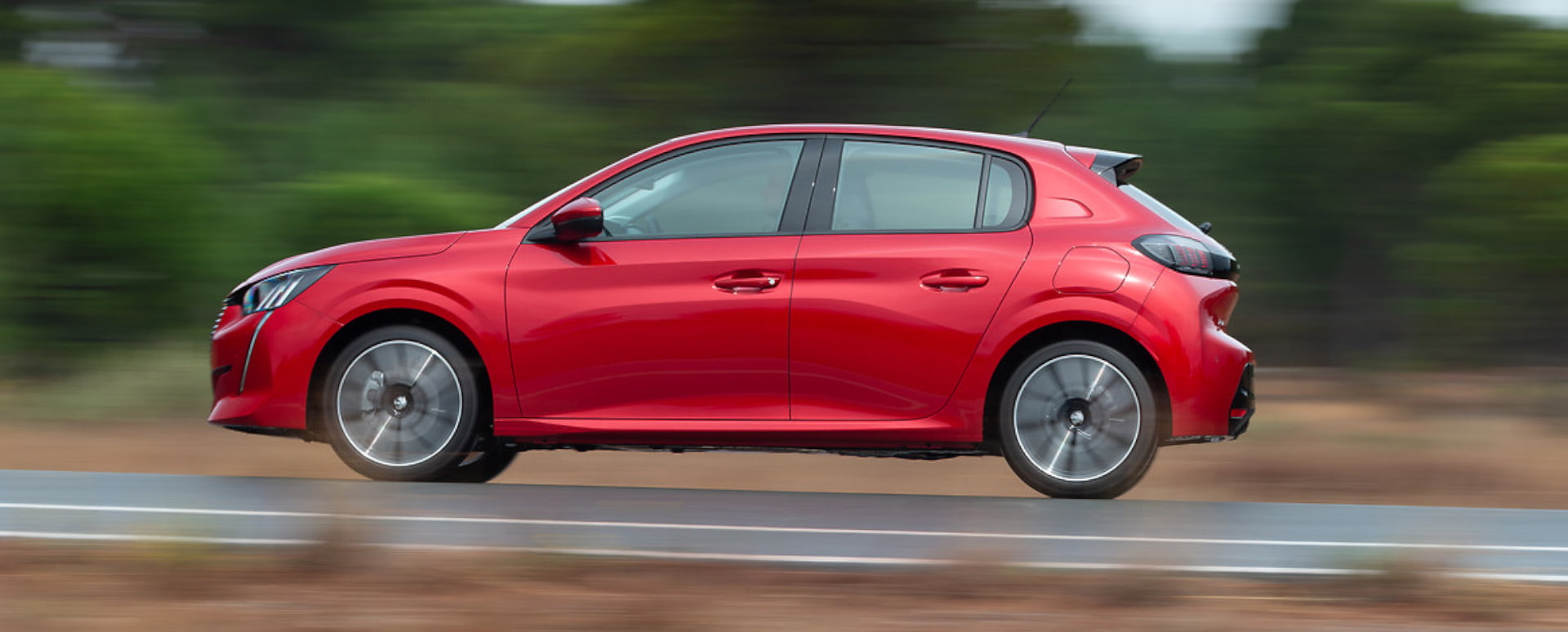 Peugeot 208 Driving