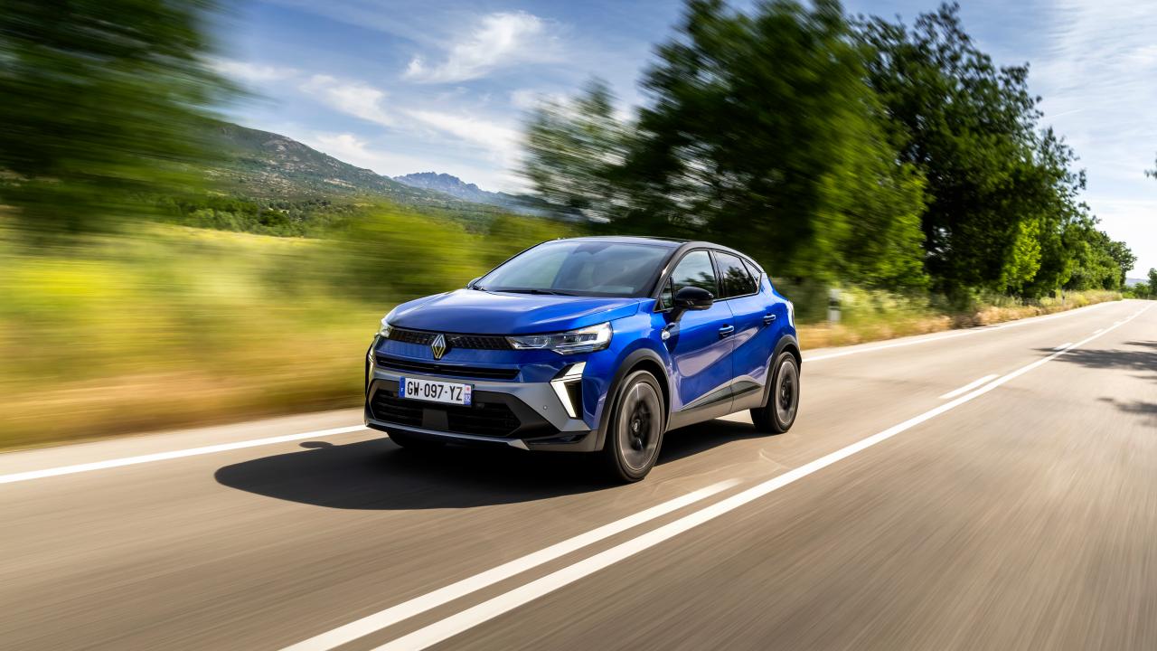Blue Renault Captur Exterior Front Driving