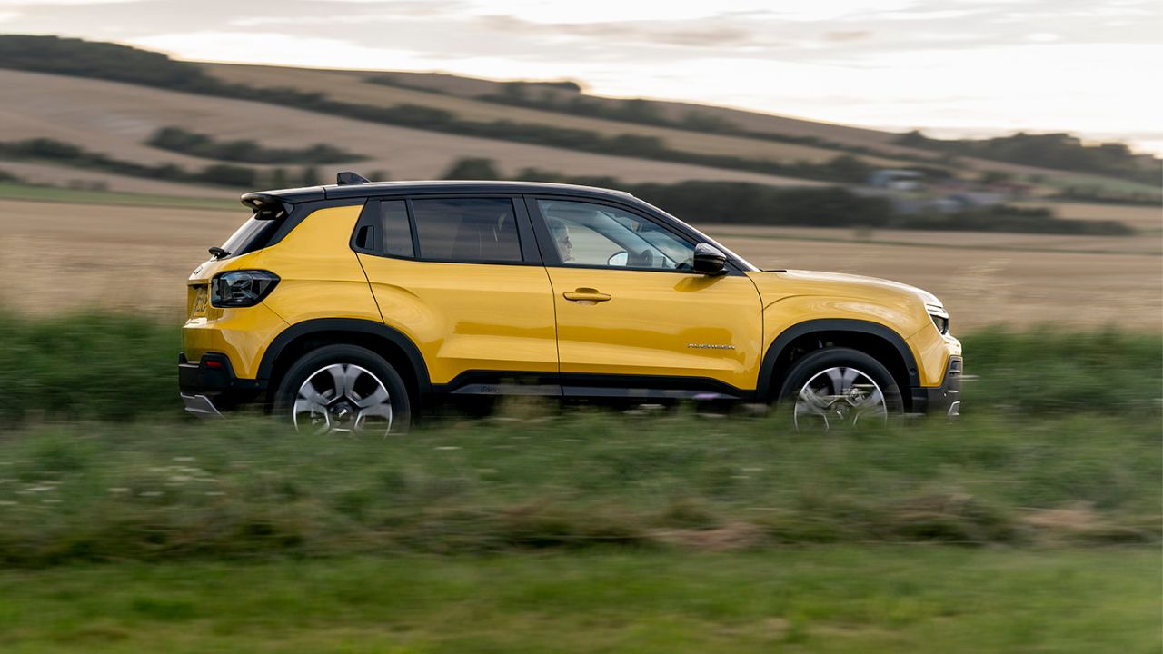 Yellow Jeep Avenger