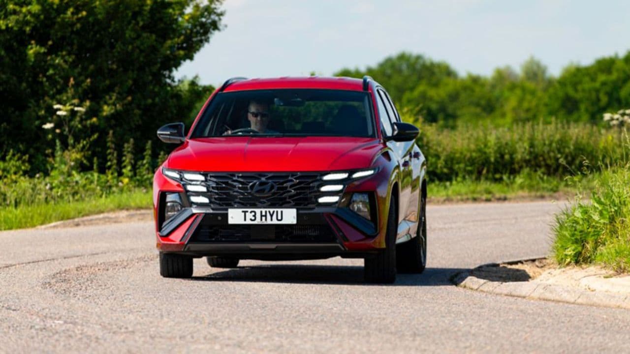 Red Hyundai Tucson