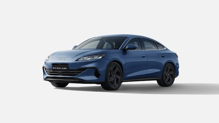 Blue BYD SEAL 6 DM-i Boost Exterior Studio