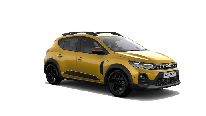 Yellow Dacia Sandero Stepway Extreme Studio