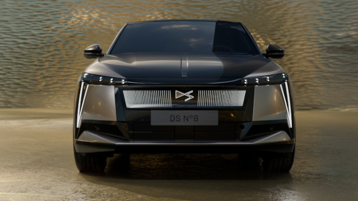 DS No8 Front