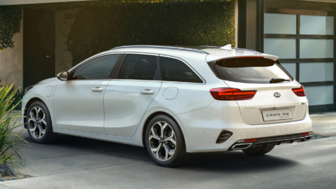 Kia Ceed Sportswagon Plug-in Hybrid Driving
