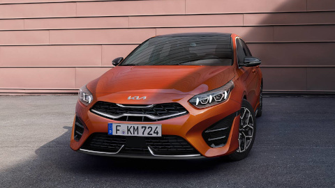 Orange Kia Ceed Exterior