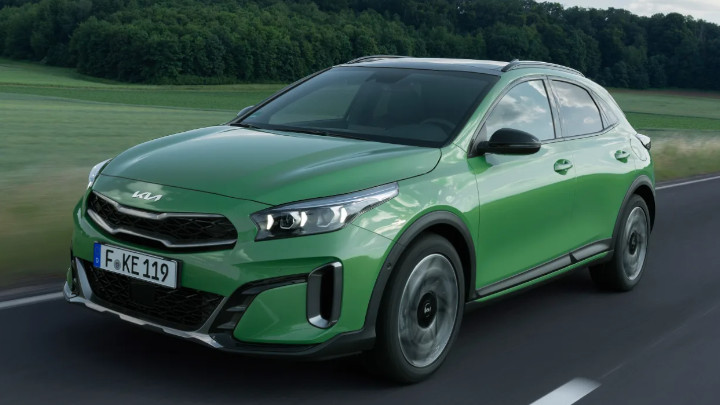 Kia XCeed Exterior Driving