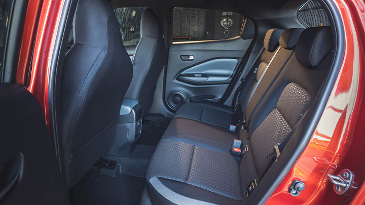 nissan juke rear seats