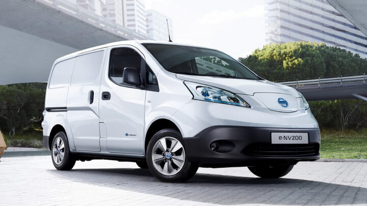 Nissan E-NV200 in white