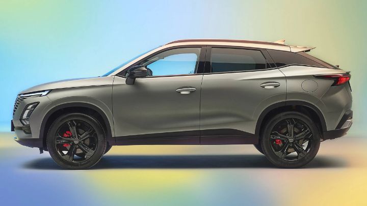 OMODA E5 Side View