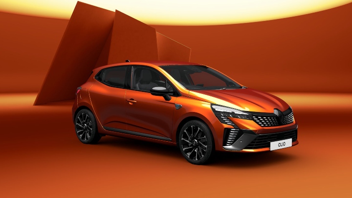 Orange Renault Clio Iconic Esprit Alpine
