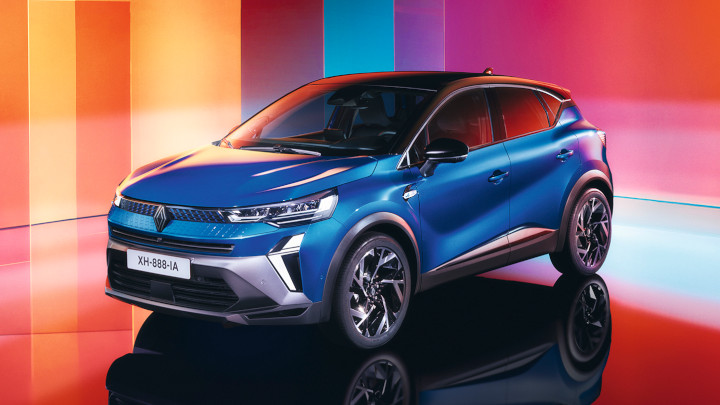 Blue Renault Captur Front