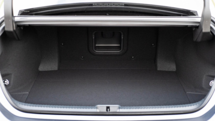 Lexus ES Boot
